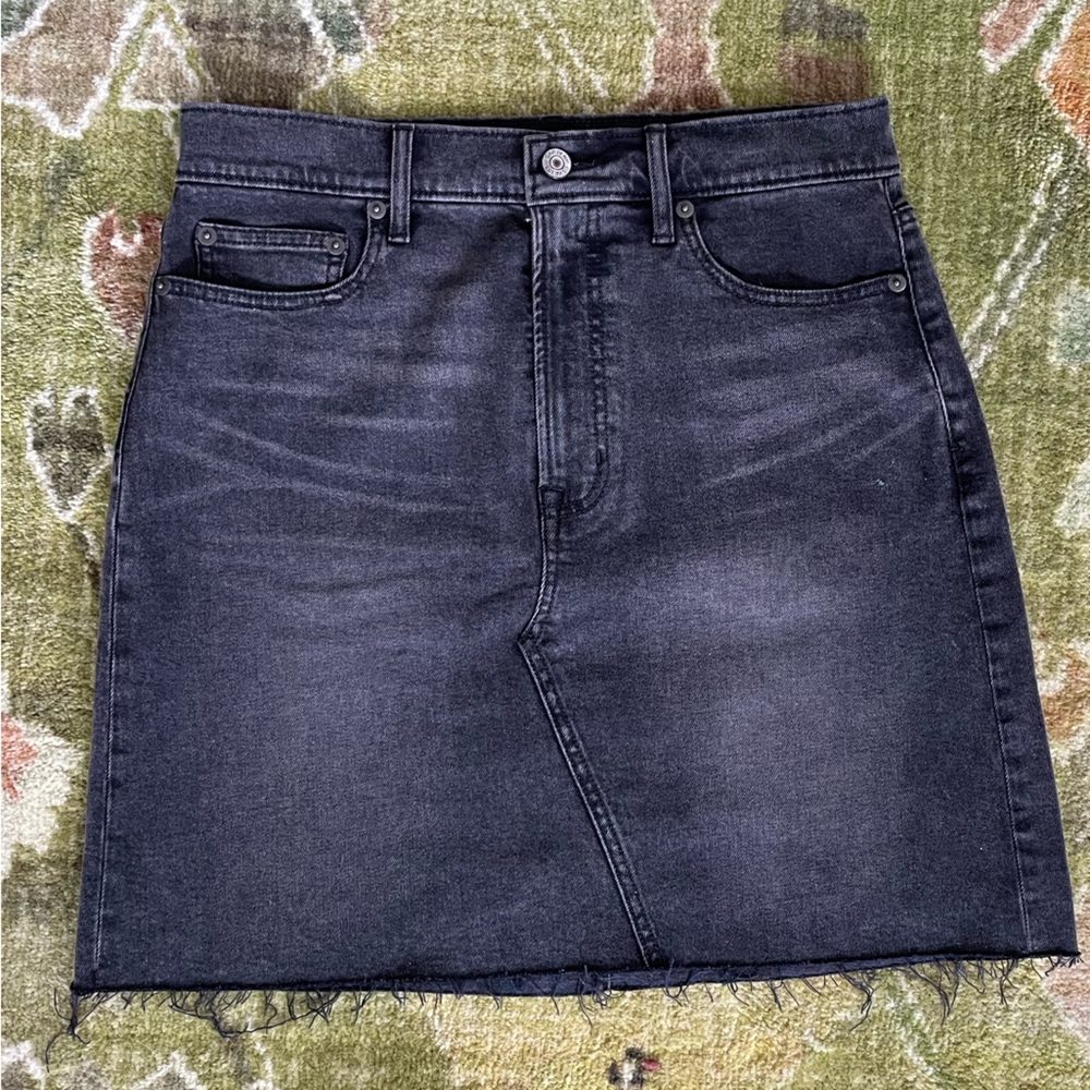 Gap wash black denim mini skirt